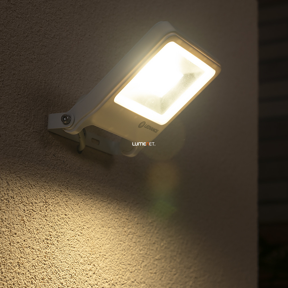 Ledvance LED reflektor, melegfehér, 30 W (Endura Flood)