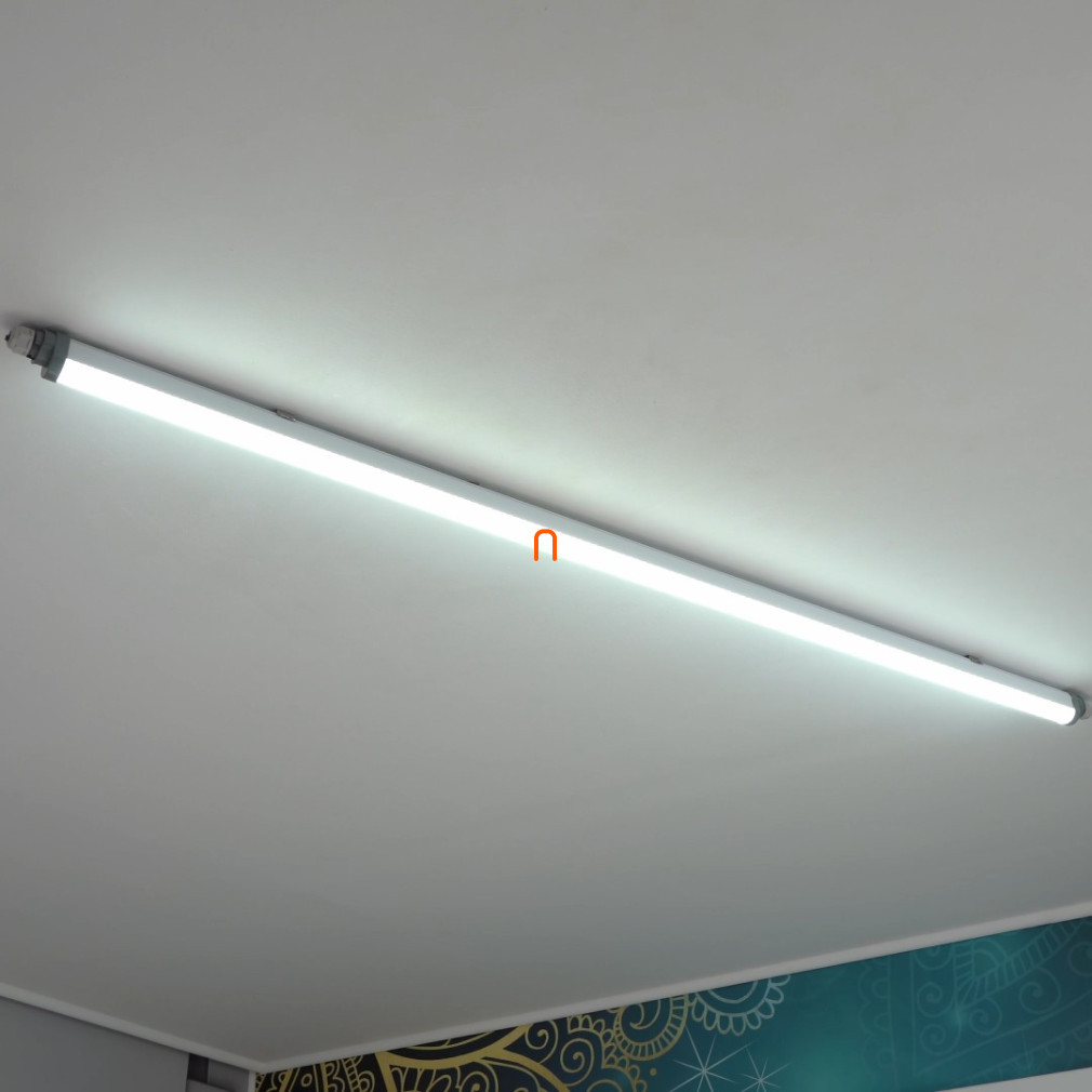 Por-és páramentes integrált LED armatúra 150cm 50W 4500K 5500 lm